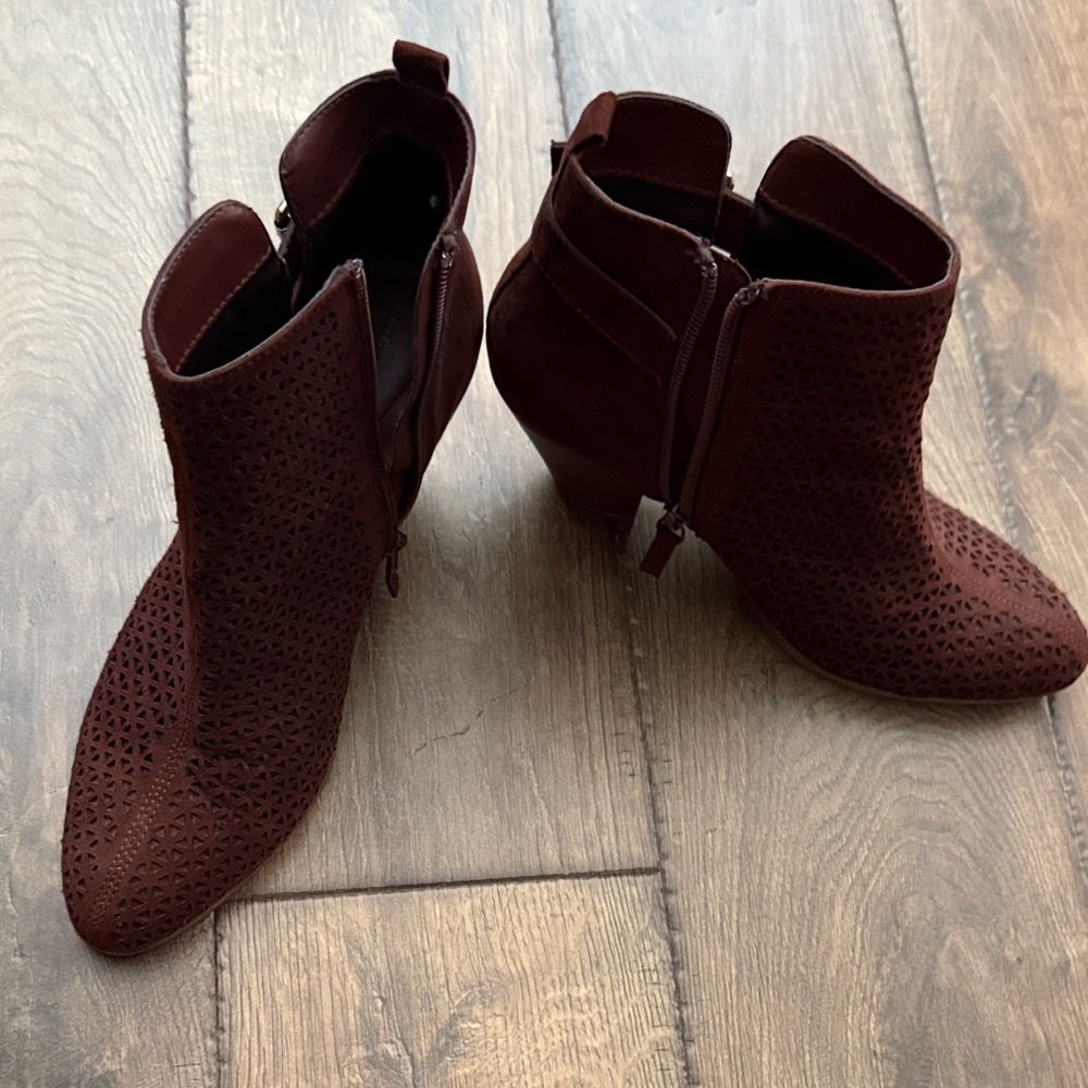 Elegant Maroon Ankle Booties